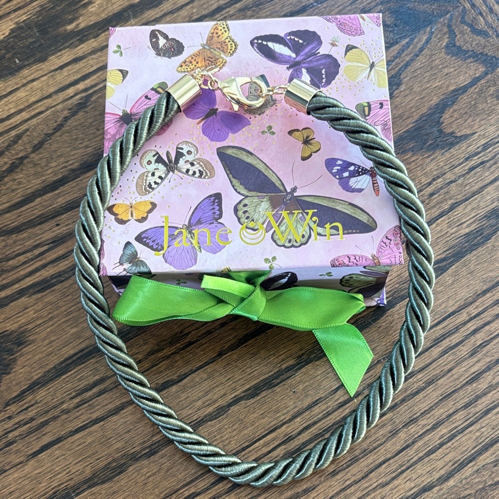 Jane Win Green Twisted Rope Green Necklace